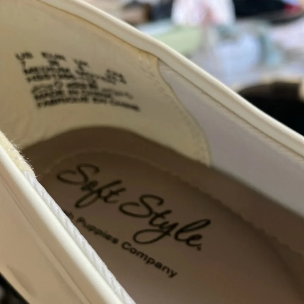 Women's Black and White hush puppies Heels 7 NWOB